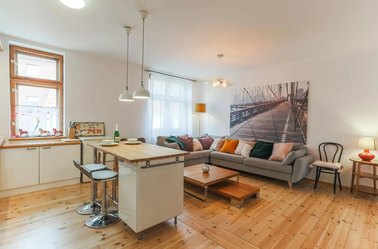 Spacious Sunny Apartment In Oldtown Gdansk