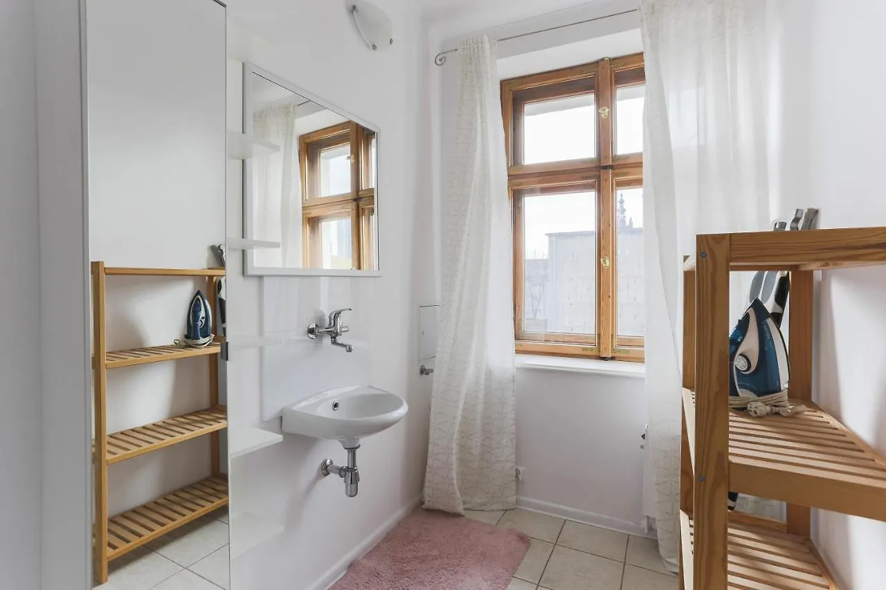 Spacious Sunny Apartment In Oldtown Gdansk